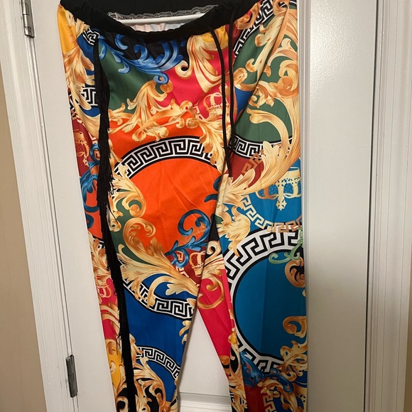 New Vibrant Colorful Two Piece Jogger Set Juniors’ Size XL - Picture 6 of 6